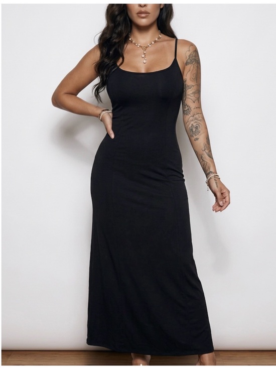 Old Navy Dresses & Skirts - Old Navy Black Scoop-Neck Maxi Dress